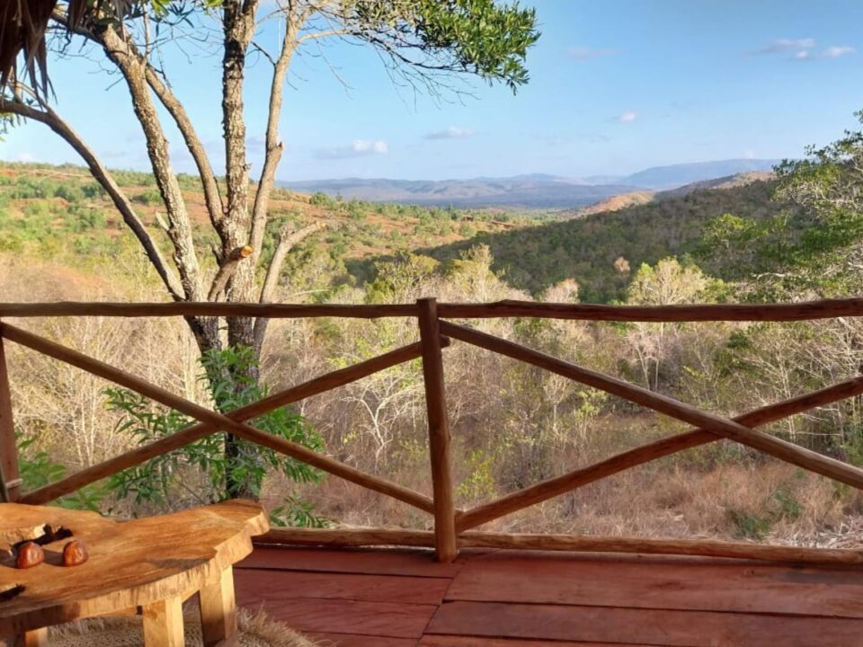 Suite Safari Lounge View - Red Tsingy Camp Safari