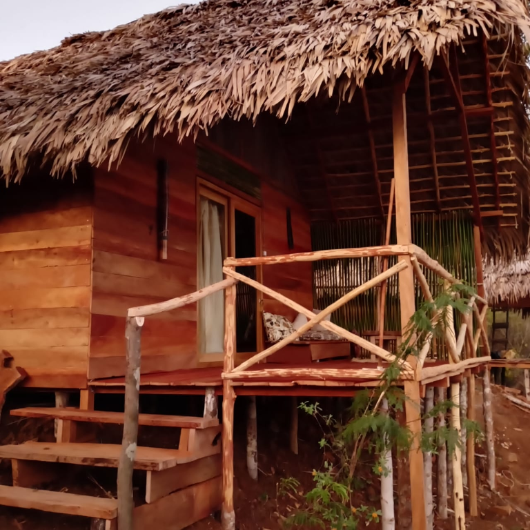 Suite Safari Outside View - Red Tsingy Camp Safari